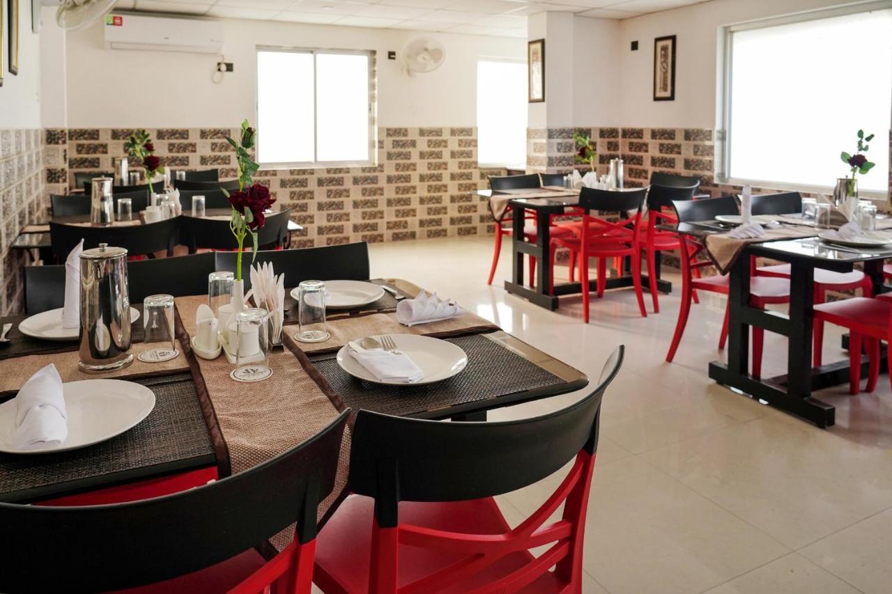 Hotel Heritage Koch Bihār Екстериор снимка