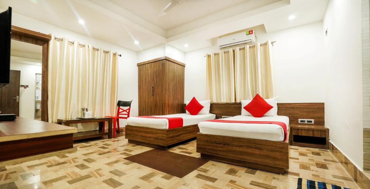 Hotel Heritage Koch Bihār Екстериор снимка