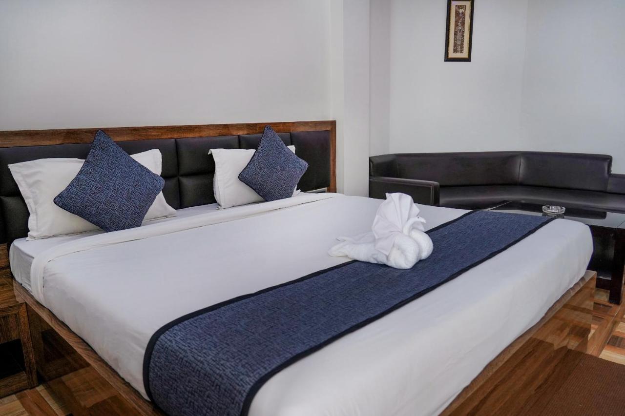 Hotel Heritage Koch Bihār Екстериор снимка