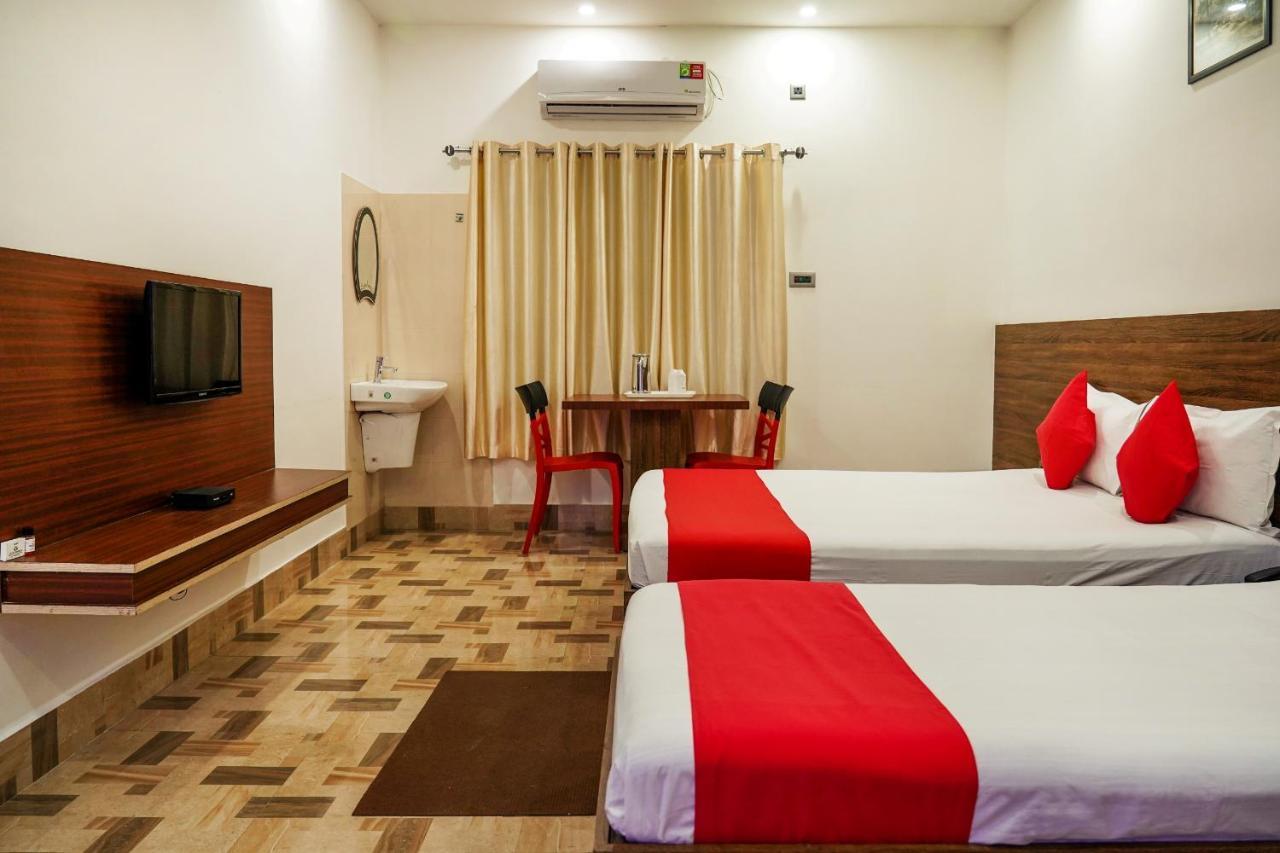 Hotel Heritage Koch Bihār Екстериор снимка